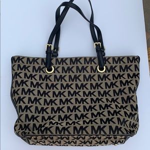 Micheal Kors Jet tote